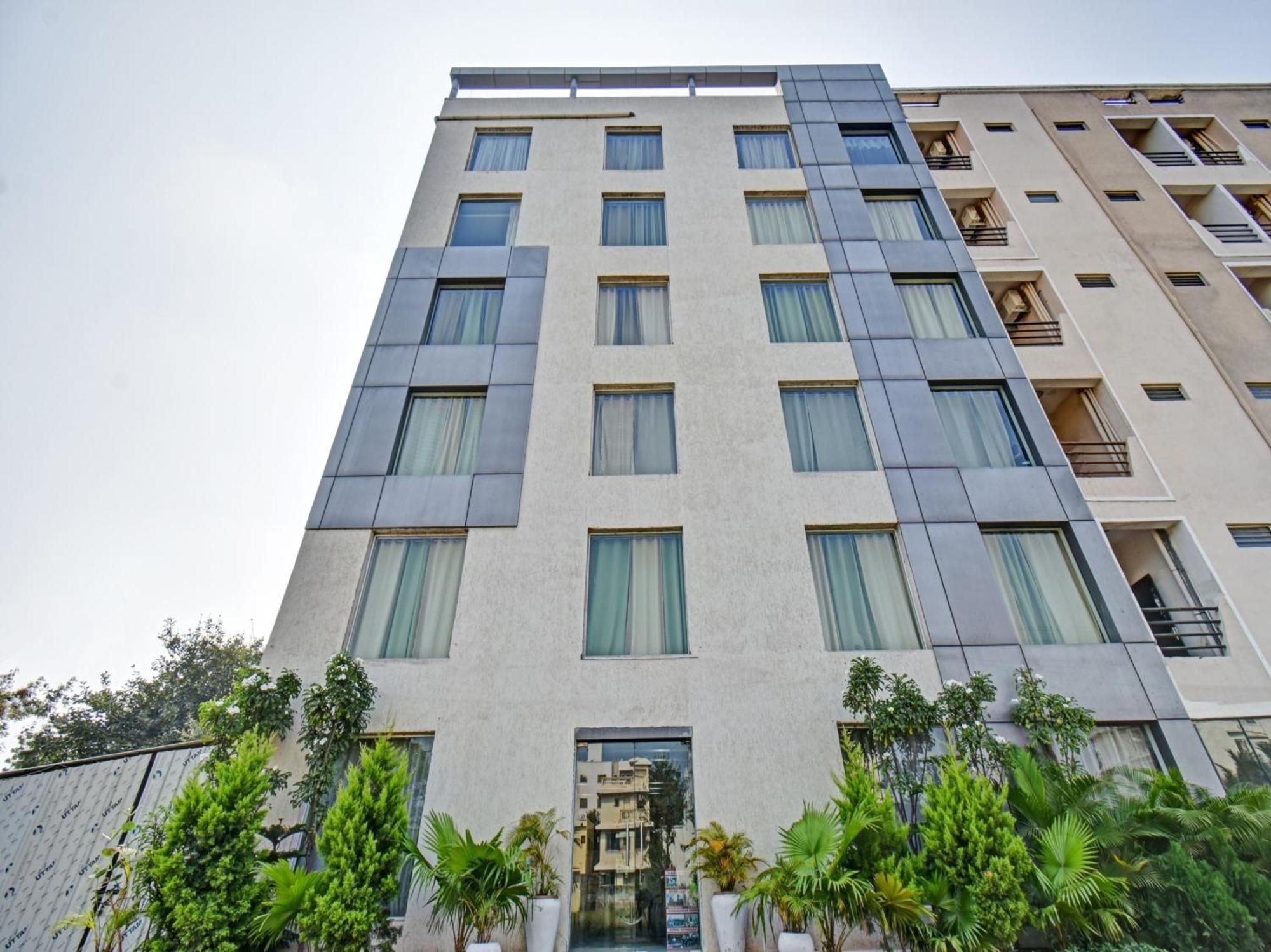 Townhouse Classio Suites 舍地 外观 照片